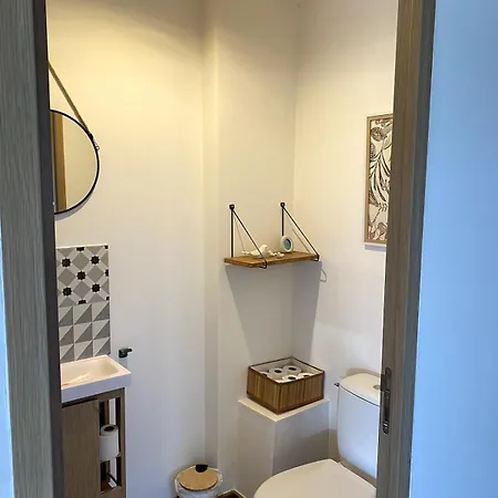 Maison En Pierre, Proche Du Futuroscope Vakantiehuis