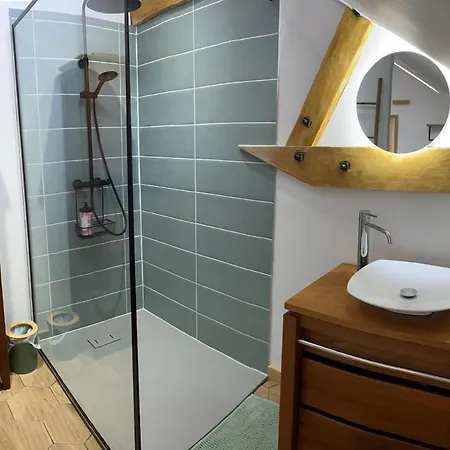 Maison En Pierre, Proche Du Futuroscope Vakantiehuis *