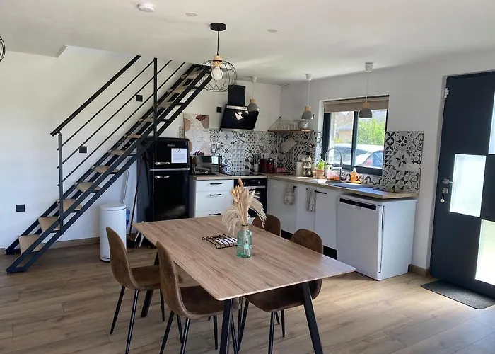 بيت للعطل Maison En Pierre, Proche Du Futuroscope