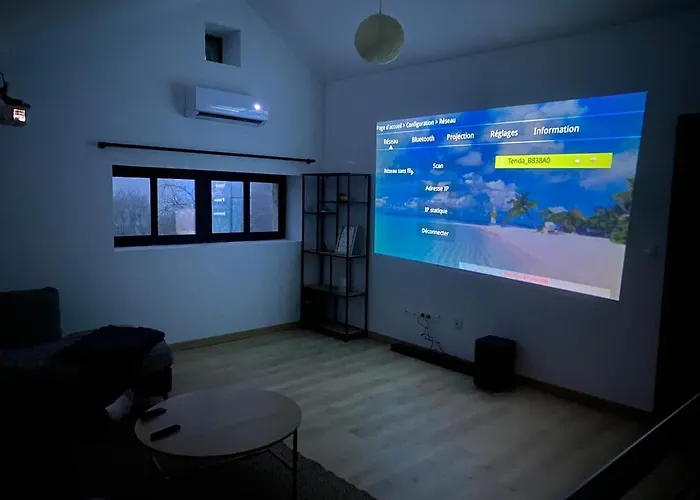 بيت للعطل Maison En Pierre, Proche Du Futuroscope *