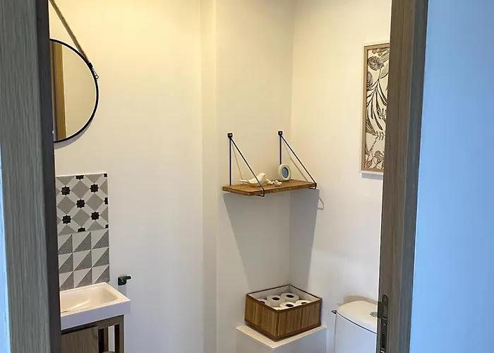 Maison En Pierre, Proche Du Futuroscope بيت للعطل